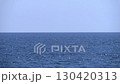 キラキラ輝く海と水平線 130420313