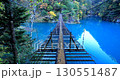 沿著洲又峽夢幻吊橋步行，從入口到中間，靜岡縣 130551487