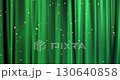 綠色窗簾和金色五彩紙屑（可無限循環） 130640858
