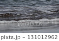 スーパースロー映像：夏の青い海と、打ち寄せる波を手持ち撮影 131012962
