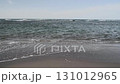 スーパースロー映像：夏の青い海と、打ち寄せる波を手持ち撮影 131012965