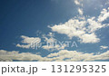 夏の青空　流れる雲　タイムラプス 131295325