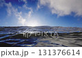 循環影片：波光粼粼的水面與美麗的天空形成鮮明對比 131376614