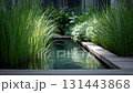 寧靜的花園，有水面倒影和木棧道 131443868