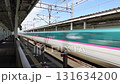 くりこま高原駅を連結して高速通過するはやぶさこまち くりこま高原駅を連結して高速通過するはやぶさこまち 131634200