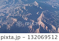 機内から見える壮大な大地 機内から見える壮大な大地 132069512