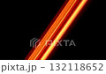 黒背景で輝くオレンジ色の剣閃アニメ素材 132118652