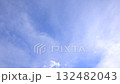 藍天上下以不同的速度流動 132482043