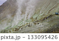 噴気が昇る大涌谷　 133095426