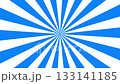 回転する白と青の放射線 133141185