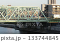 電車・鉄橋・連続通過　下町雰囲気　交通風景 133744845