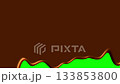 溶けるチョコレートが画面を覆うアニメーション。緑色の背景。 133853800