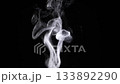 黑色背景中升起的蒸汽的慢動作視頻 133892290