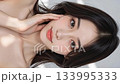 綺麗な女性のビューティーイメージ 133995333