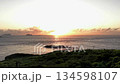 五島群島斑島日落的空拍放大照片。 134598107