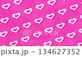 Pink heart pattern background material 134627352
