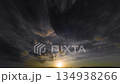 多様な雲がダイナミックに変化した幻想的な夕空・春・超広角・空主体・250510pm・60x 134938266
