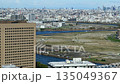 玉川河床以及川崎市和太田區的街道（從川崎市政府空中觀景台看到的景色） 135049367