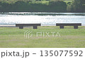 多摩川沿いのベンチ 135077592