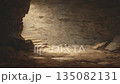 洞窟内部に差し込む光がゆっくり動くファンタジー背景動画 水彩風映像素材 135082131
