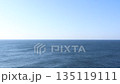 千葉県　勝浦　青空と海 135119111