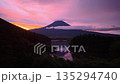 從狸湖拍攝的夏日日出，以及富士山的縮時攝影影片。 135294740
