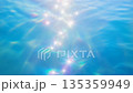 波光粼粼的水面（海、沙灘、游泳池、夏日陽光圖片） 135359949