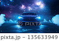 星空の下の青いテスラ 135633949