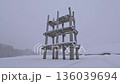 雪降る三内丸山遺跡（青森県・青森市） 136039694