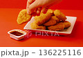 Eat chicken nuggets 136225116