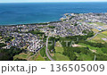 夏の海と海辺の町(秋田県にかほ市) 136505009