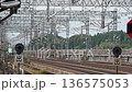北上駅を320㎞で通過する新幹線はやぶさ 136575053