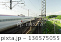 新花巻駅を高速通過するE5系とE6系新幹線 136575055