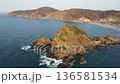 夕日の白山島と由良港 136581534