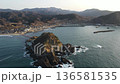 夕日の白山島と由良港 136581535