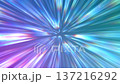 彩虹色的背景，有放射狀流動的光譜和閃爍的散景 137216292
