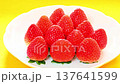 イチゴ 137641599