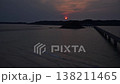 壯麗的日落緩緩沉入山口角島大橋後方。 138211465