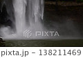 熊本縣五郎瀑布的瀑布水潭和飛濺的水霧。 138211469