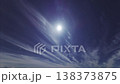巻雲とハロが現れた午後の空・超広角・空主体 138373875