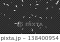 影片畫面展現了白色羽毛飄落的柔和效果。 138400954
