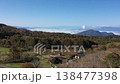 雲海を臨む高原 138477398