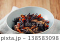 ひじきの煮物 にんじん・大豆・油揚げ入りの和惣菜 138583098