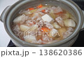 用芋頭和豬肉做火鍋。 138620386