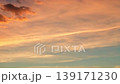 一段美麗的視頻，展現了夜空逐漸被黎明取代的時光流逝。 139171230