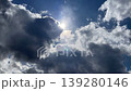 藍天和雲彩和太陽時間間隔 139280146