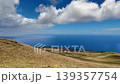 イースター島テレバカ山頂から見た草原と太平洋の眺め、パン撮影、11月中旬 139357754