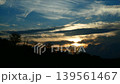 暮色漸濃，夜幕即將降臨。 139561467