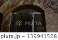 倉庫外牆採用法式砌磚工藝 139941528