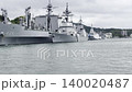 護航艦艇和補給艦艇停泊在錨地 140020487
